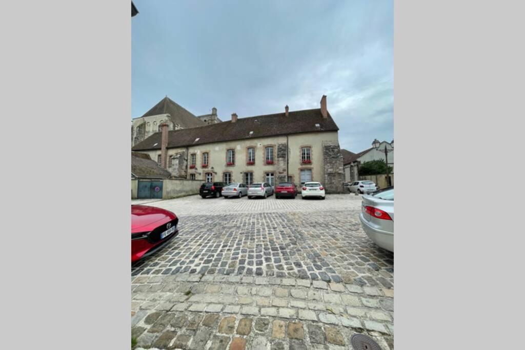 Appartement «La Vie Est Belle» Au Coeur De Sézanne Exterior foto